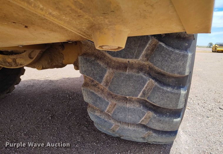 image for item EH0255 2023 Caterpillar 745 articulated scraper truck