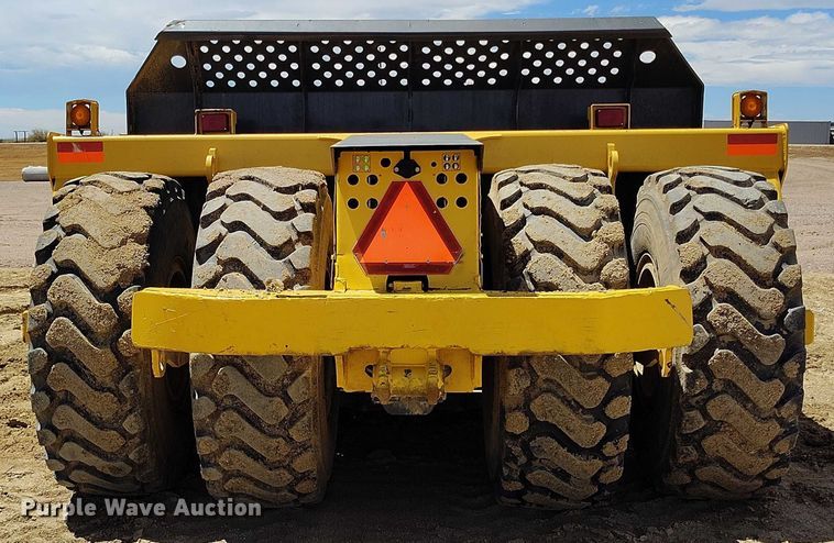 image for item EH0256 2018 John Deere 2010E scraper