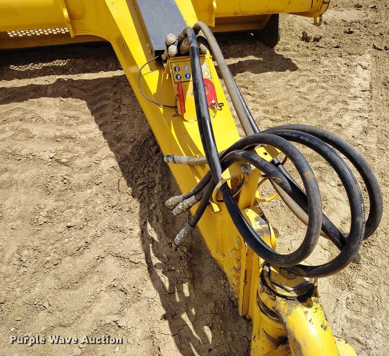 image for item EH0256 2018 John Deere 2010E scraper