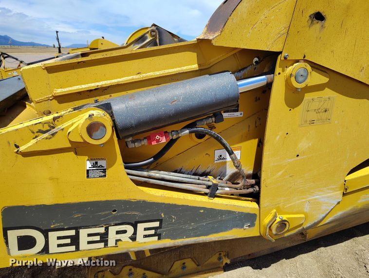 image for item EH0256 2018 John Deere 2010E scraper