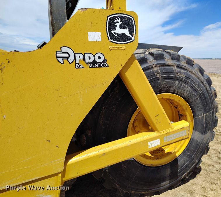 image for item EH0256 2018 John Deere 2010E scraper