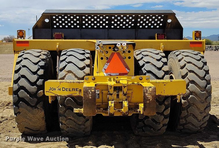 image for item EH0257 2018 John Deere 2010DE scraper