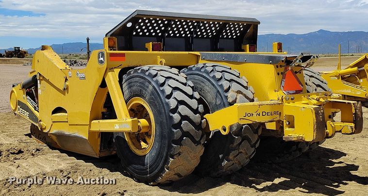 image for item EH0257 2018 John Deere 2010DE scraper