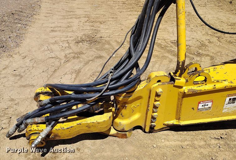 image for item EH0257 2018 John Deere 2010DE scraper