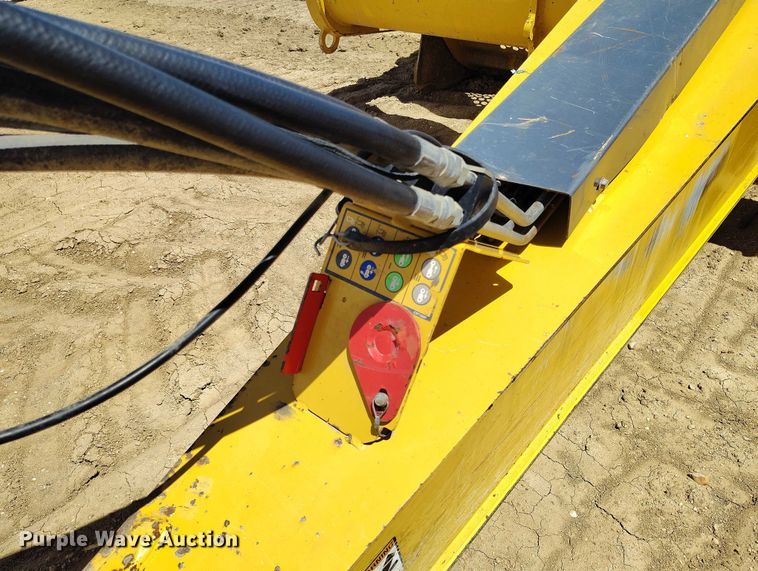 image for item EH0257 2018 John Deere 2010DE scraper