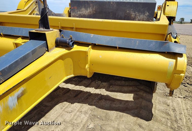 image for item EH0257 2018 John Deere 2010DE scraper