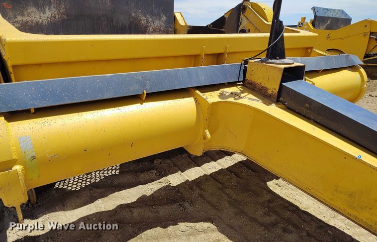 image for item EH0257 2018 John Deere 2010DE scraper