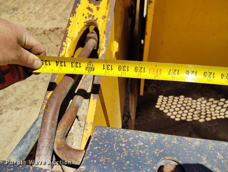 image for item EH0257 2018 John Deere 2010DE scraper