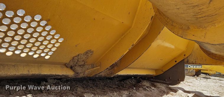 image for item EH0257 2018 John Deere 2010DE scraper