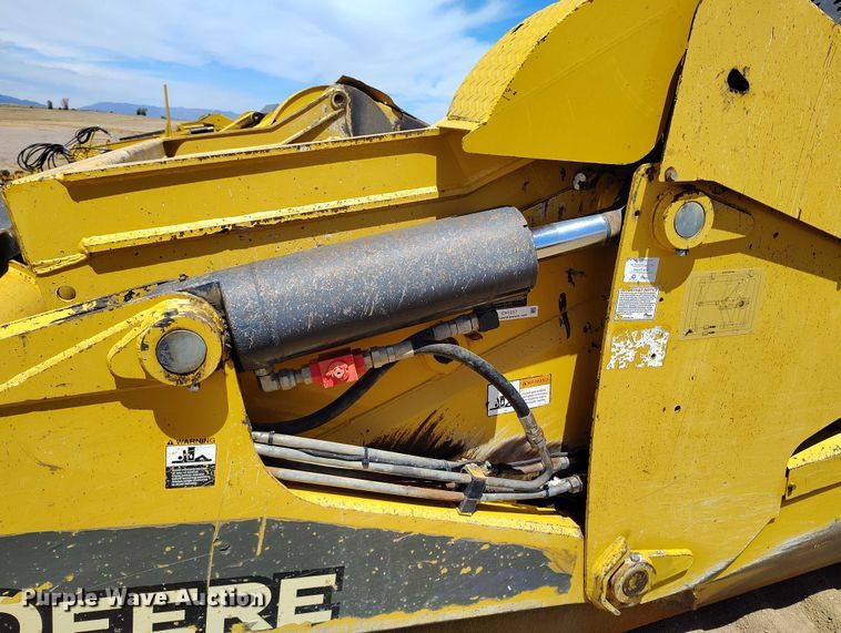 image for item EH0257 2018 John Deere 2010DE scraper