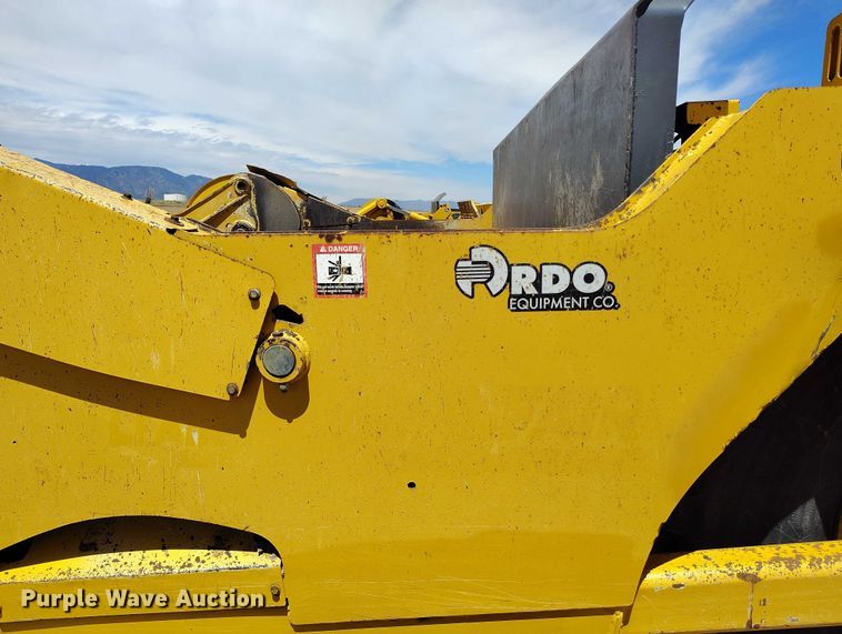 image for item EH0257 2018 John Deere 2010DE scraper