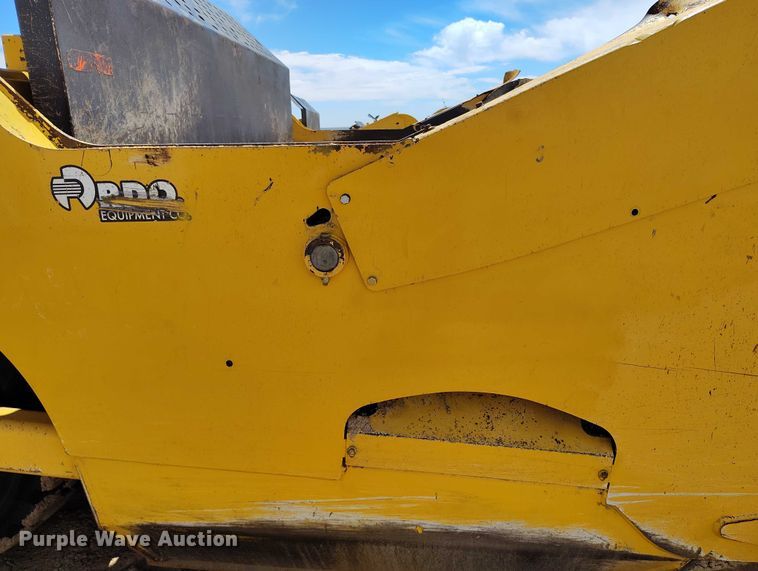 image for item EH0257 2018 John Deere 2010DE scraper