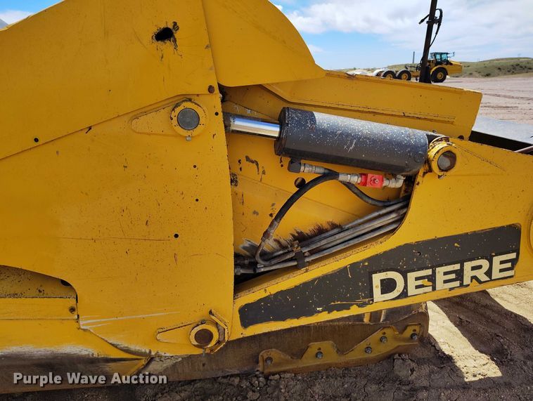 image for item EH0257 2018 John Deere 2010DE scraper