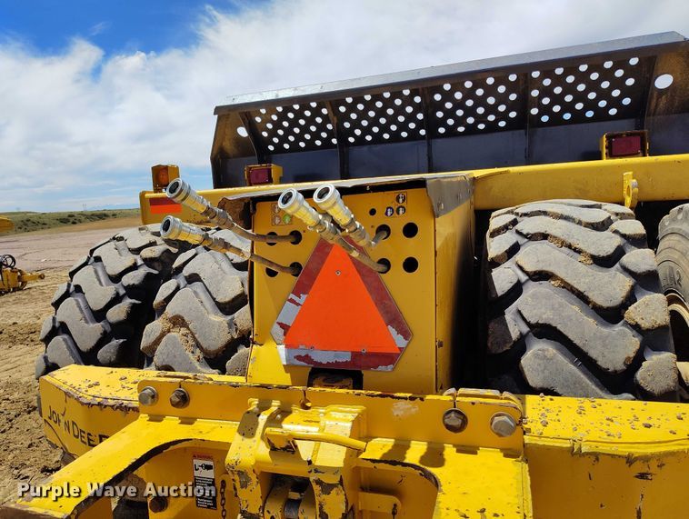 image for item EH0257 2018 John Deere 2010DE scraper