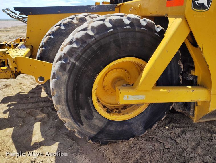 image for item EH0257 2018 John Deere 2010DE scraper