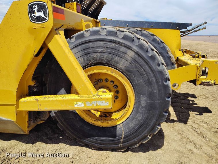 image for item EH0257 2018 John Deere 2010DE scraper