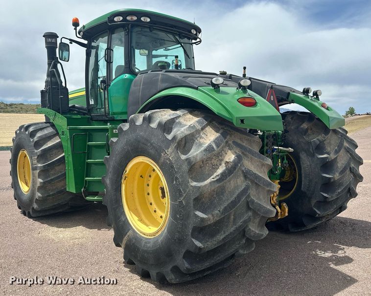 image for item EH0258 2017 John Deere 9470R Scraper Special 4WD tractor