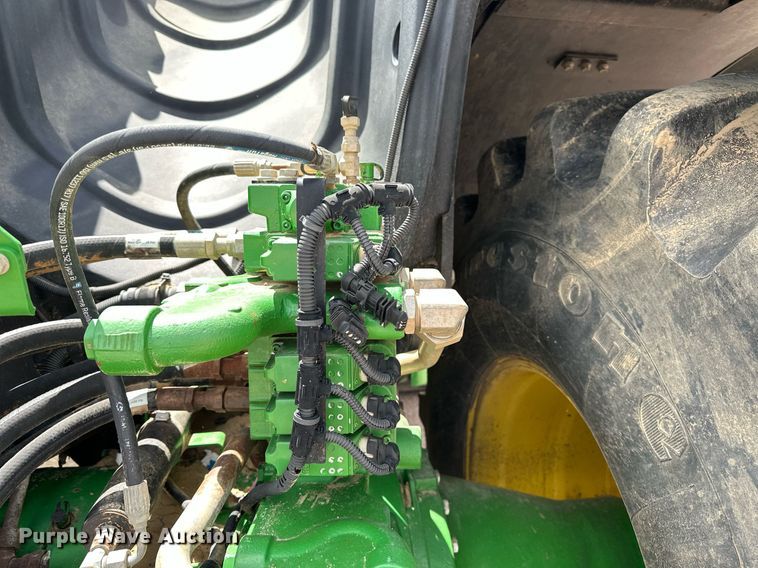 image for item EH0258 2017 John Deere 9470R Scraper Special 4WD tractor