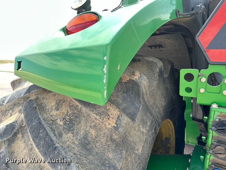 image for item EH0258 2017 John Deere 9470R Scraper Special 4WD tractor