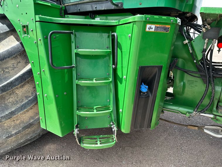 image for item EH0258 2017 John Deere 9470R Scraper Special 4WD tractor