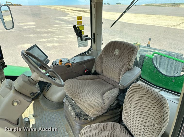 image for item EH0258 2017 John Deere 9470R Scraper Special 4WD tractor