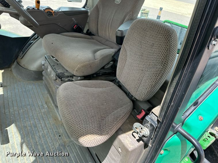 image for item EH0258 2017 John Deere 9470R Scraper Special 4WD tractor