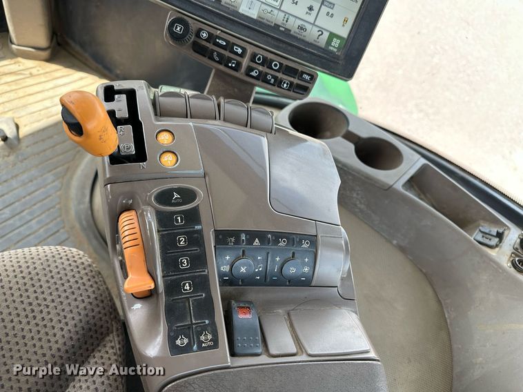 image for item EH0258 2017 John Deere 9470R Scraper Special 4WD tractor