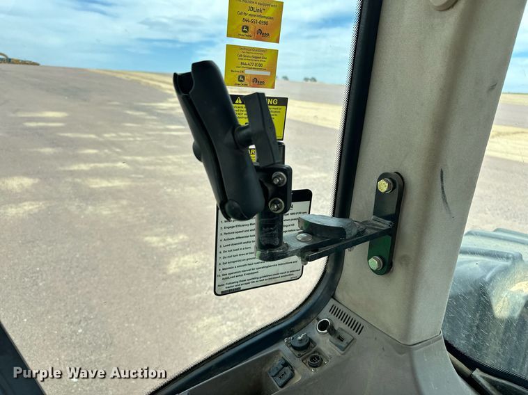 image for item EH0258 2017 John Deere 9470R Scraper Special 4WD tractor