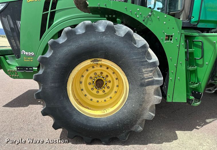 image for item EH0258 2017 John Deere 9470R Scraper Special 4WD tractor