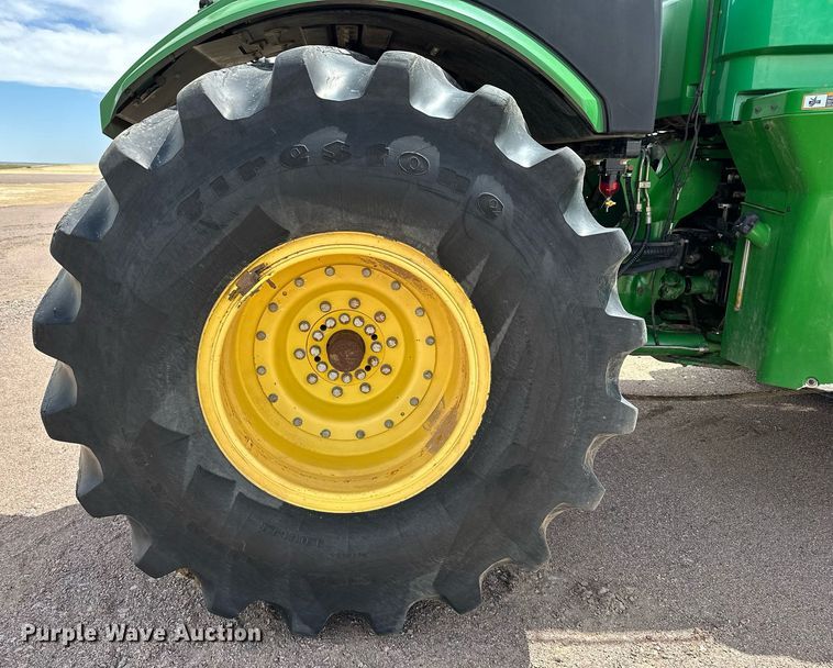 image for item EH0258 2017 John Deere 9470R Scraper Special 4WD tractor