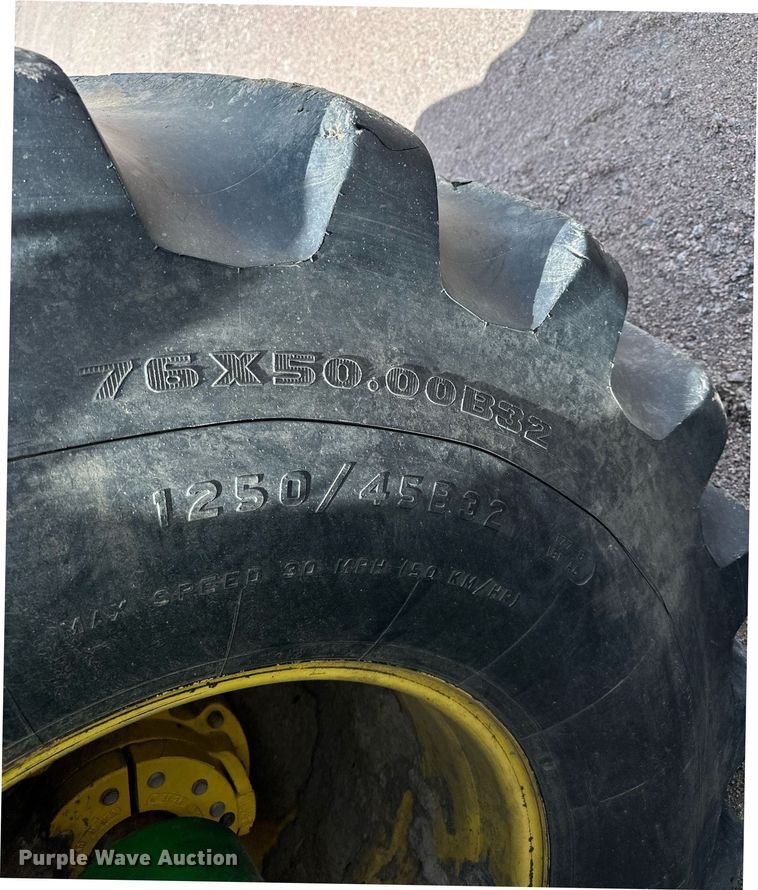 image for item EH0258 2017 John Deere 9470R Scraper Special 4WD tractor