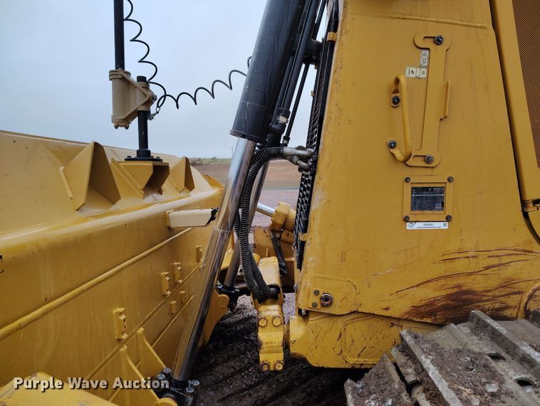 image for item EH0261 2018 Caterpillar D8T dozer