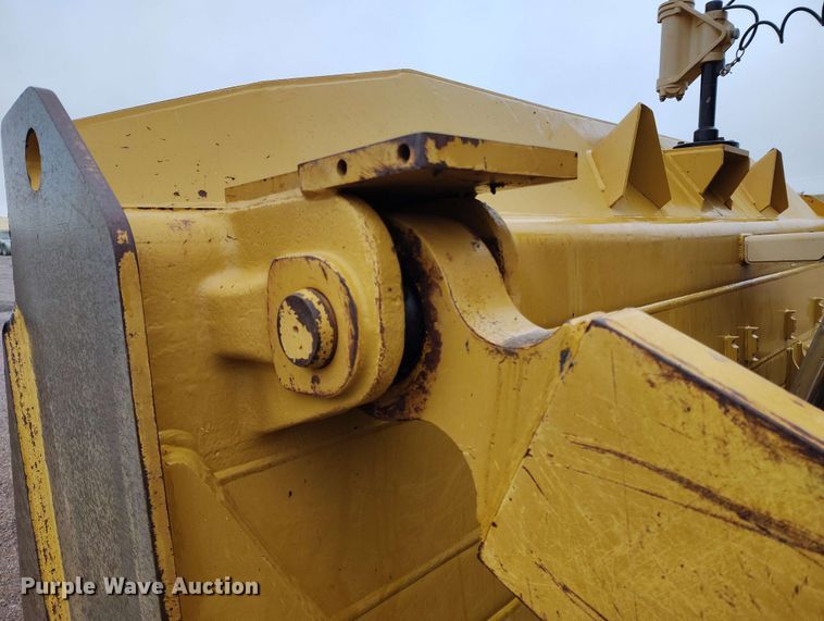 image for item EH0261 2018 Caterpillar D8T dozer