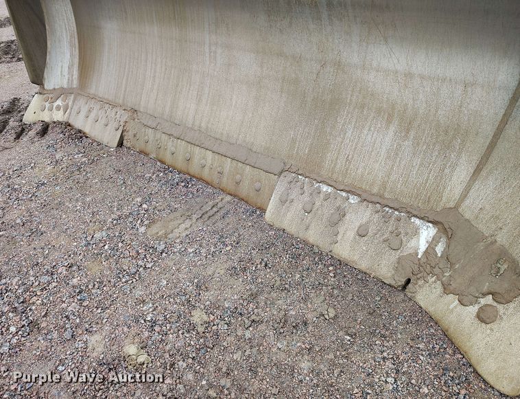 image for item EH0261 2018 Caterpillar D8T dozer