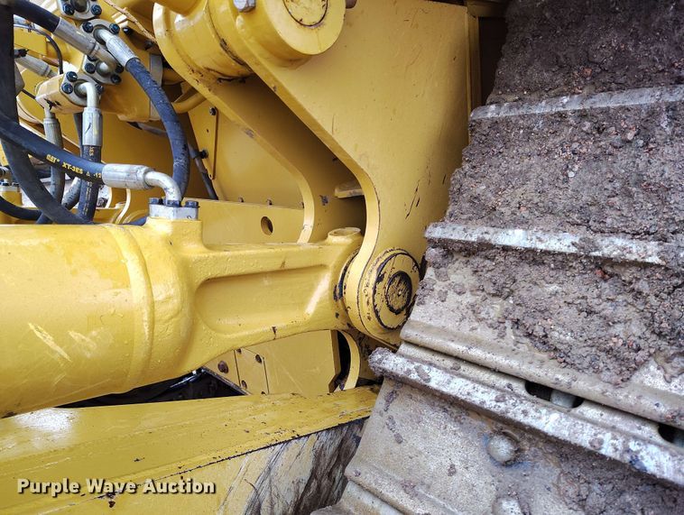 image for item EH0261 2018 Caterpillar D8T dozer