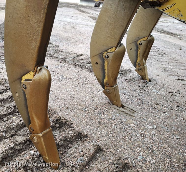 image for item EH0261 2018 Caterpillar D8T dozer