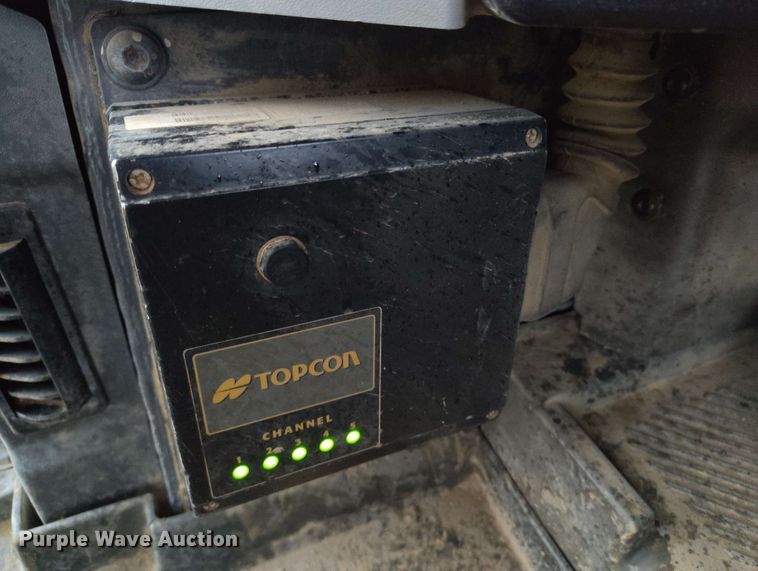 image for item EH0261 2018 Caterpillar D8T dozer