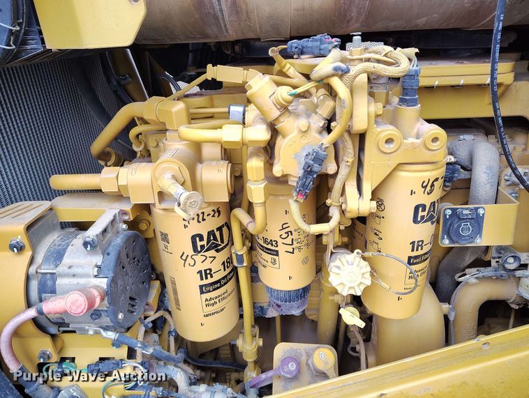 image for item EH0261 2018 Caterpillar D8T dozer