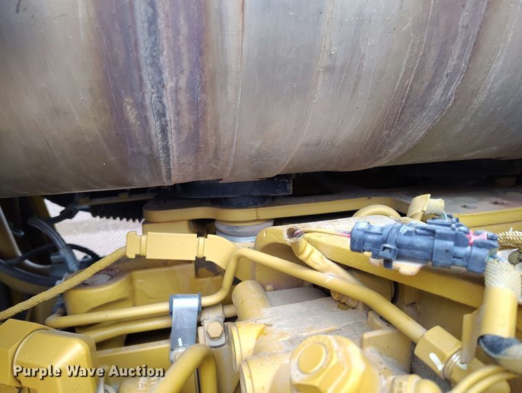 image for item EH0261 2018 Caterpillar D8T dozer