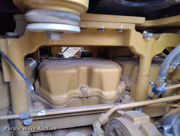 image for item EH0261 2018 Caterpillar D8T dozer