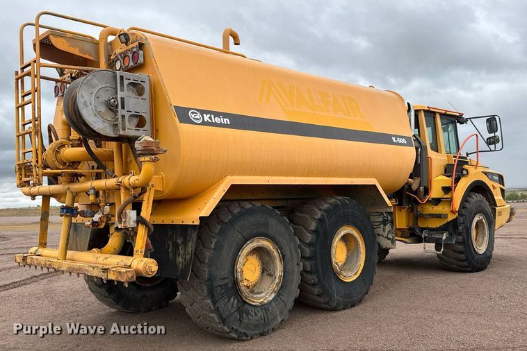 image for item EH0262 2016 Volvo A25G water wagon