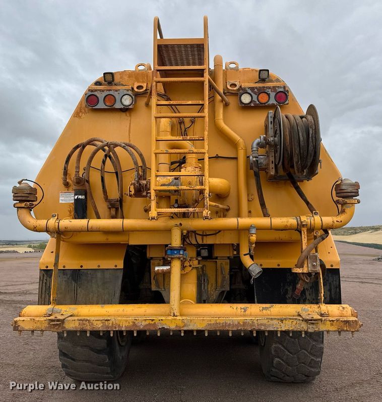 image for item EH0262 2016 Volvo A25G water wagon