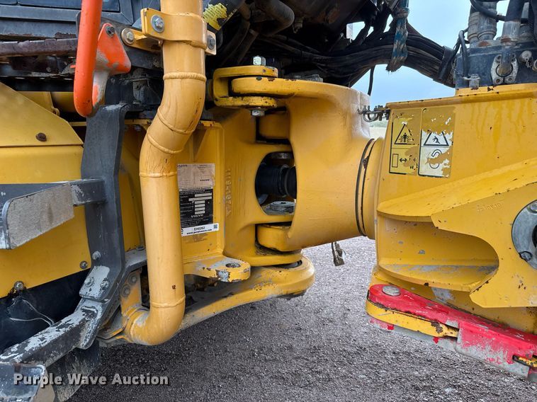 image for item EH0262 2016 Volvo A25G water wagon