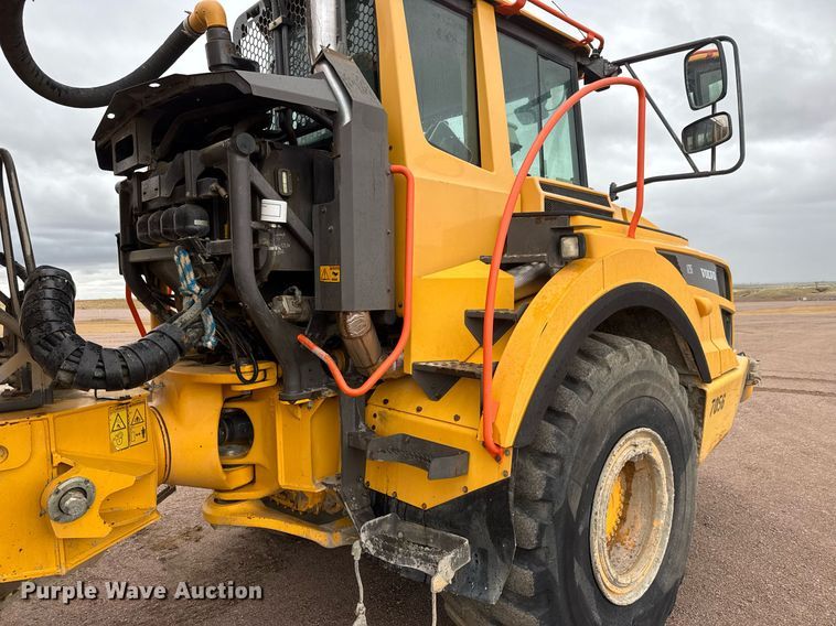 image for item EH0262 2016 Volvo A25G water wagon