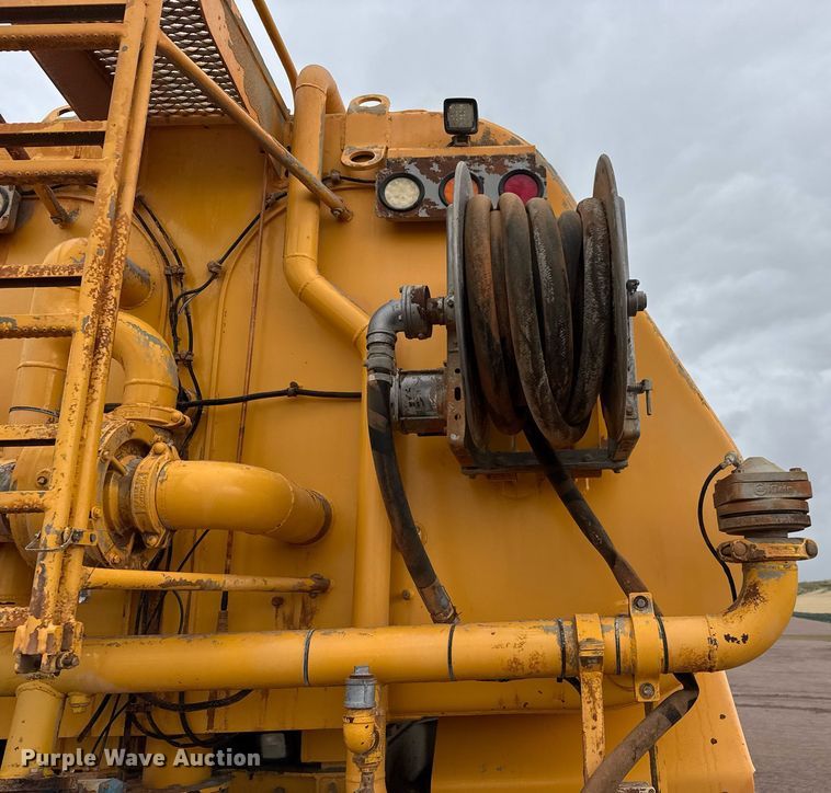 image for item EH0262 2016 Volvo A25G water wagon