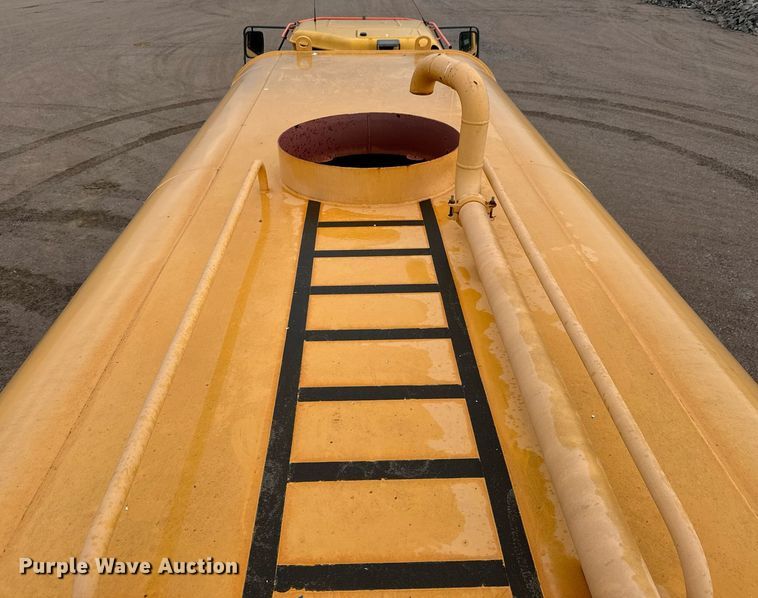 image for item EH0262 2016 Volvo A25G water wagon