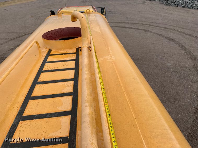 image for item EH0262 2016 Volvo A25G water wagon