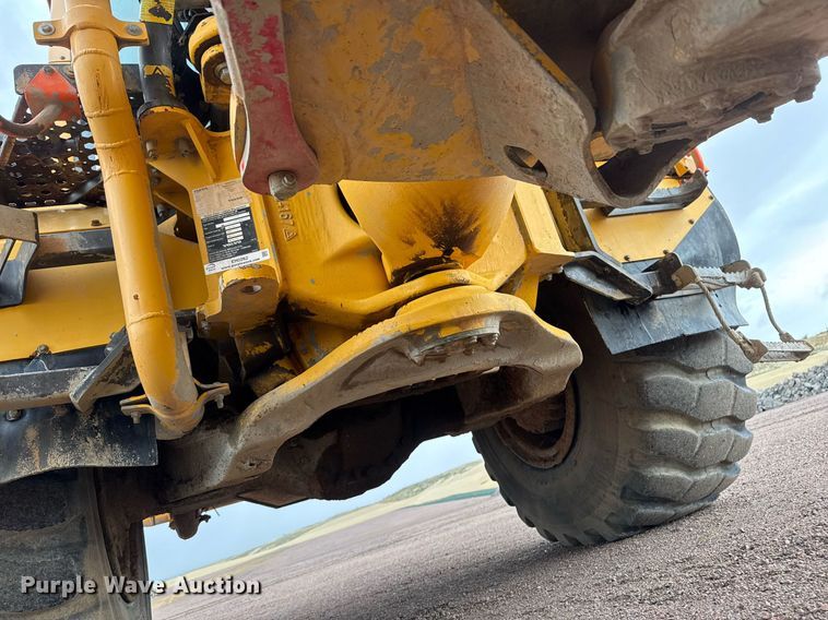 image for item EH0262 2016 Volvo A25G water wagon