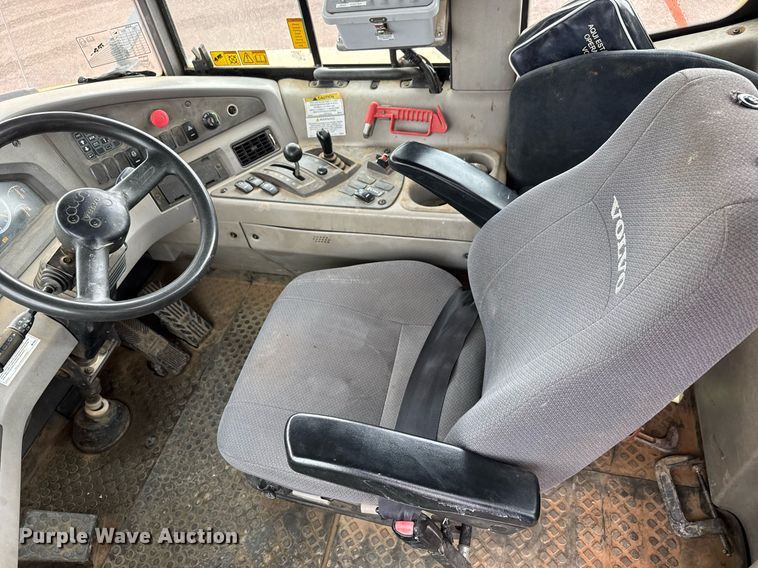 image for item EH0262 2016 Volvo A25G water wagon