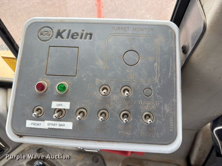 image for item EH0262 2016 Volvo A25G water wagon